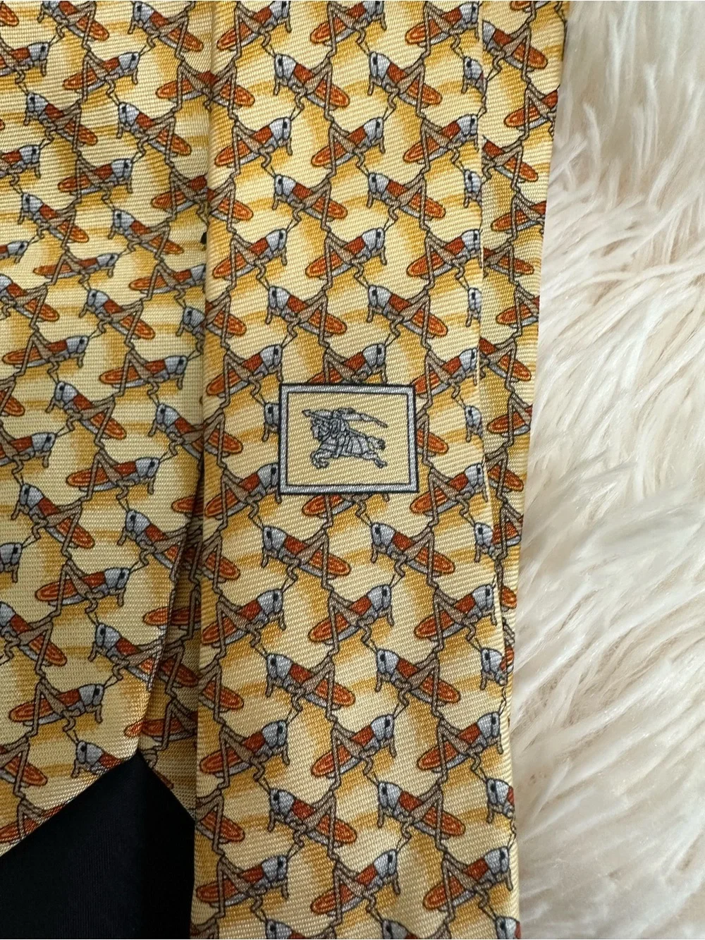 Burberry London Silk Tie Beige Gold Geometric Pattern Classic Luxury